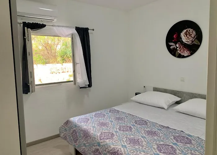 Mime Villa